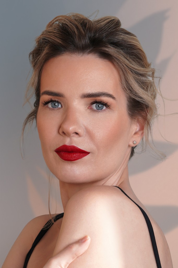 После: студийный портрет после ретуши