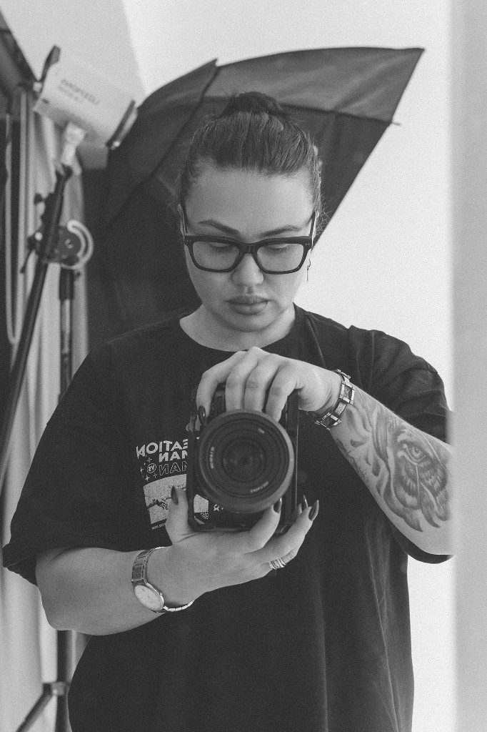 Ольга Грачёва с фотоаппаратом